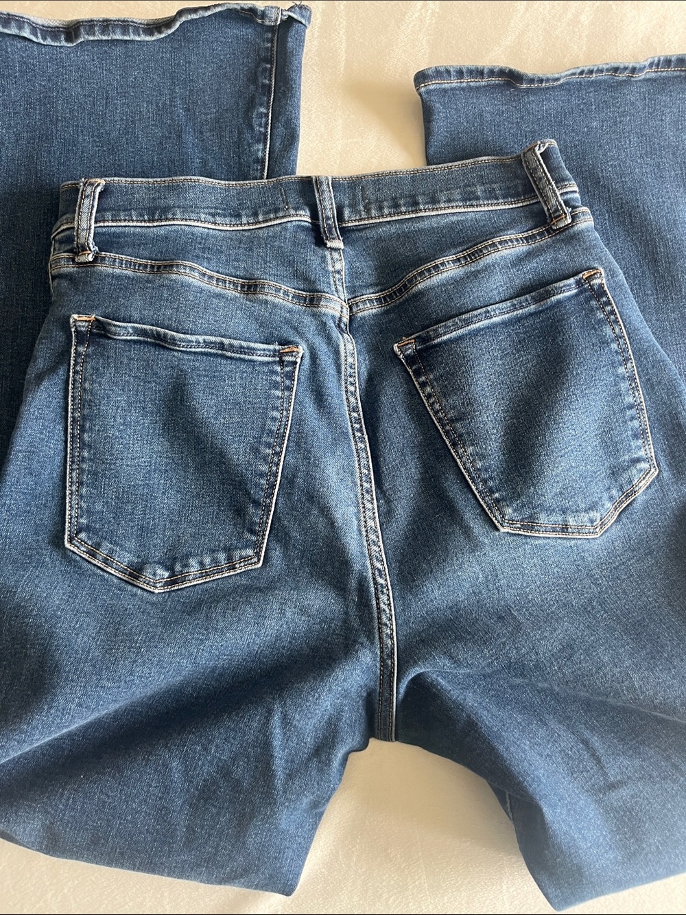 A&F Curve love ultra high rise flare 10/30s - Picture 5 of 7